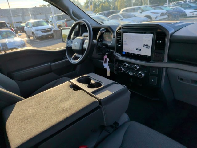 Used 2025 Ford F150 XLT w/ Equipment Group 301A Standard AWD/4WD image 33