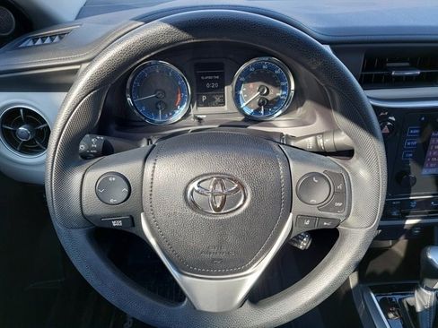 Used 2019 Toyota Corolla LE image 17