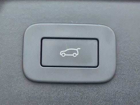 New 2026 Land Rover Range Rover Velar Belgravia AWD/4WD image 12
