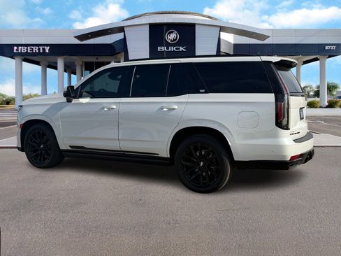 Used 2023 Cadillac Escalade Sport Platinum w/ LPO, ONYX Package image 5