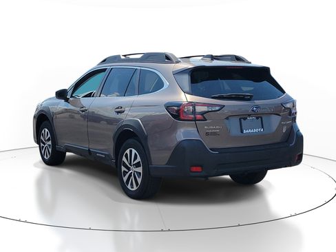 Used 2024 Subaru Outback Premium image 4