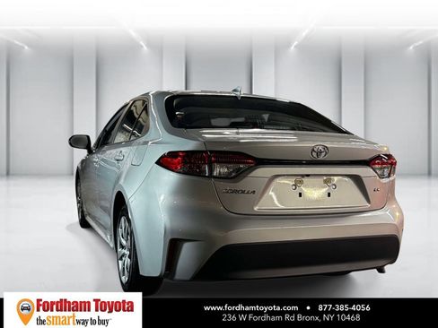 Used 2026 Toyota Corolla LE FWD image 5