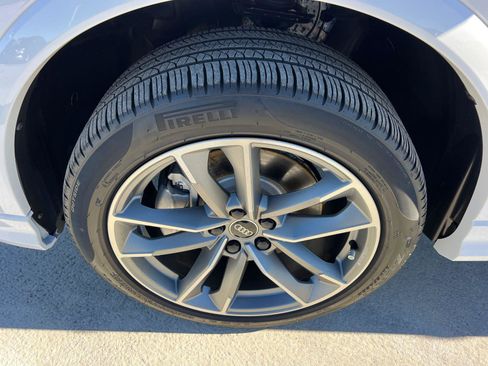 Used 2025 Audi Q3 2.0T Premium w/ Convenience Package image 11