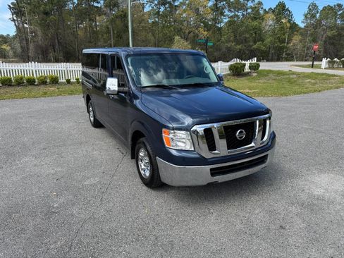 Used 2016 Nissan NV 3500 SV w/ SV Technology Package image 39