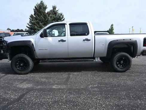 Used 2011 Chevrolet Silverado 2500 LT w/ Interior Plus Package AWD/4WD image 10