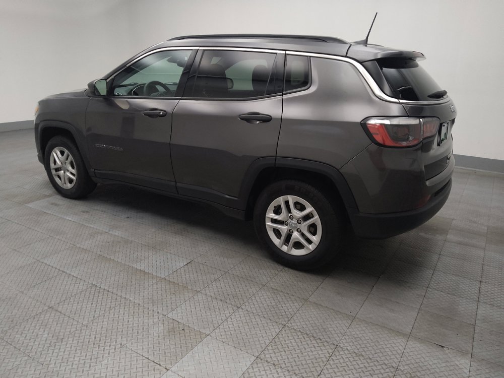 Used 2021 Jeep Compass Sport FWD image 3