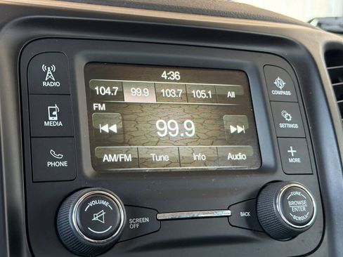 Used 2017 Jeep Cherokee Sport FWD image 17