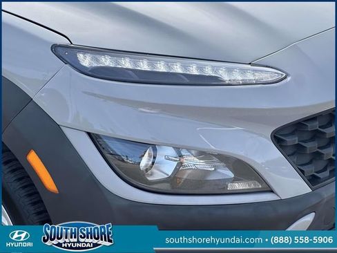 Certified 2023 Hyundai Kona SEL AWD/4WD image 11