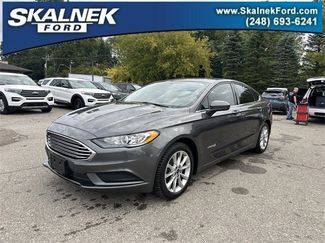 Used 2017 Ford Fusion SE image 1