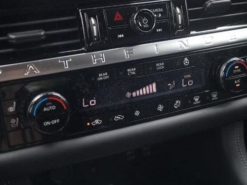 New 2026 Nissan Pathfinder Platinum AWD/4WD image 16
