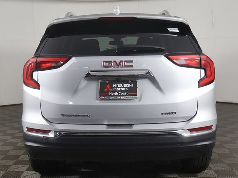 Used 2021 GMC Terrain SLT w/ Infotainment Package II AWD/4WD image 12