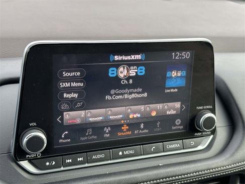 Used 2023 Nissan Rogue S image 3