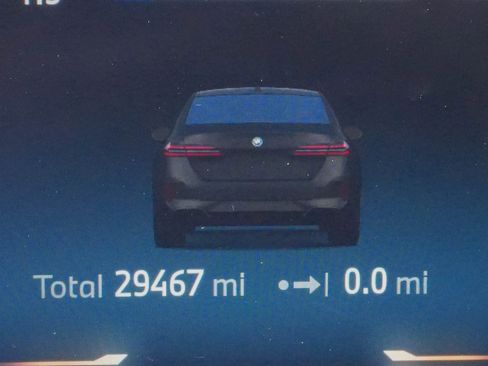 Used 2024 BMW i5 eDrive40i w/ Executive Package RWD image 21