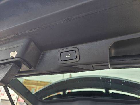 Used 2020 Land Rover Range Rover Sport HSE image 34