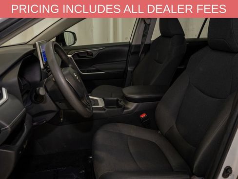 Used 2024 Toyota RAV4 LE FWD image 9