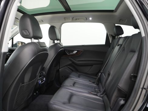 Used 2018 Audi Q7 3.0T Prestige w/ Prestige Package AWD/4WD image 17