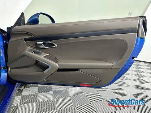 Used 2016 Porsche 911 Carrera GTS RWD image 38