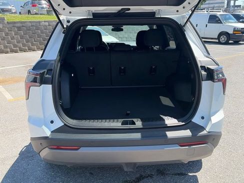 Used 2026 Chevrolet Equinox LT AWD/4WD image 41