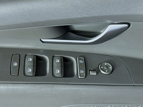Used 2024 Hyundai Elantra SEL FWD image 23