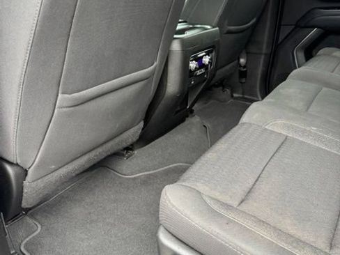 Used 2022 GMC Yukon SLE RWD image 16