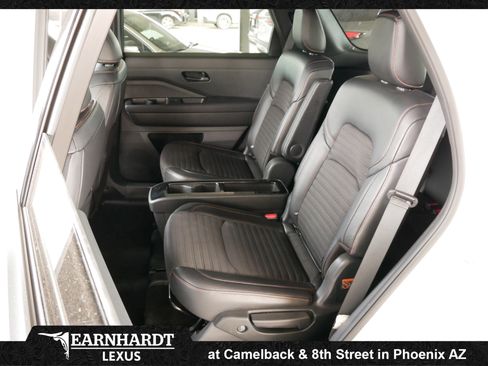 Used 2025 Nissan Pathfinder Rock Creek AWD/4WD image 20