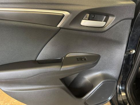 Used 2018 Honda Fit LX image 22
