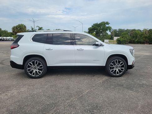 New 2026 GMC Acadia Denali Ultimate w/ LPO, Floor Liner Package FWD image 4