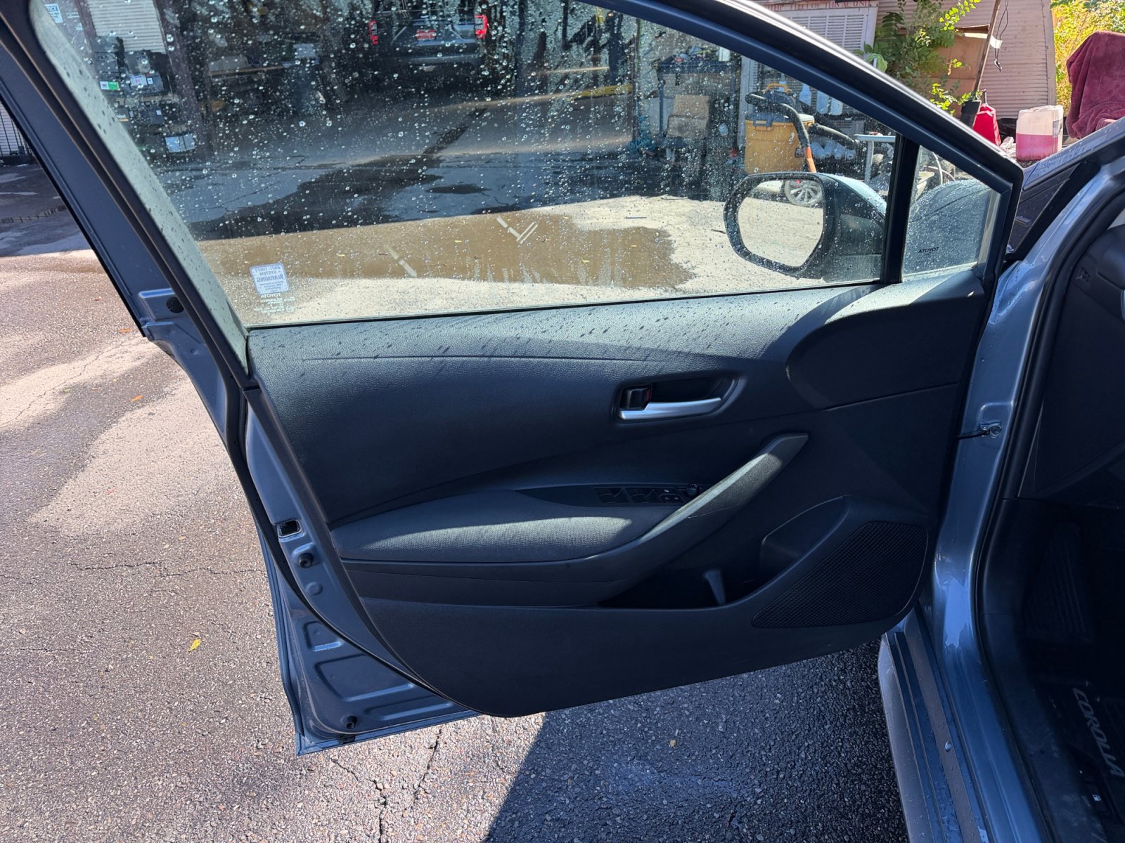 Used 2020 Toyota Corolla LE FWD image 19