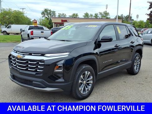 Used 2025 Chevrolet Equinox LT AWD/4WD image 3