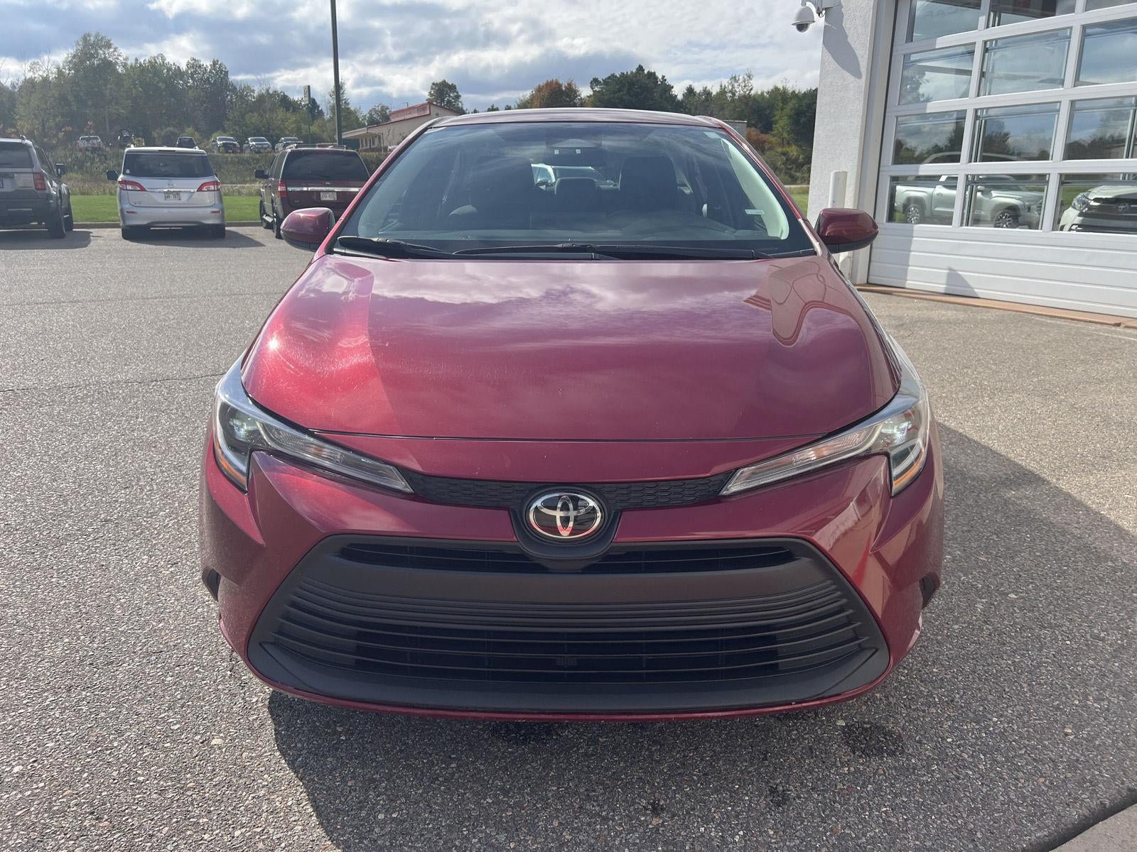 Used 2025 Toyota Corolla LE FWD image 7