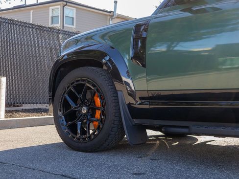 Used 2024 Land Rover Defender 110 V8 image 14