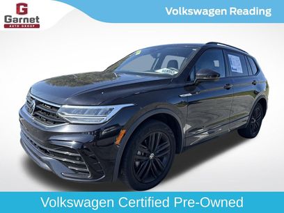 Certified 2022 Volkswagen Tiguan SE R-Line