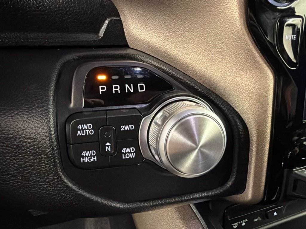Used 2019 RAM 1500 Laramie w/ Sport Appearance Package AWD/4WD image 16