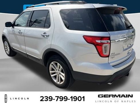 Used 2015 Ford Explorer XLT w/ Equipment Group 202B AWD/4WD image 9