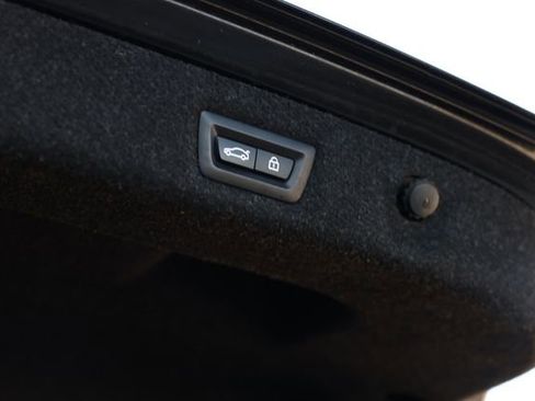 Used 2019 BMW M550i xDrive image 30