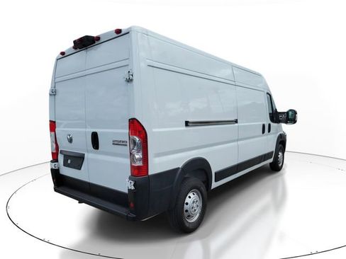 Used 2023 RAM ProMaster 2500 FWD image 2
