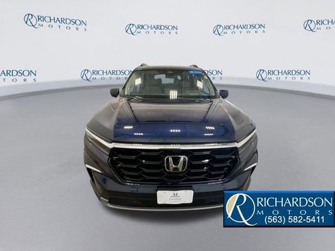 Used 2023 Honda Pilot Elite image 3