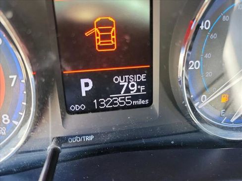 Used 2019 Toyota Corolla L image 19