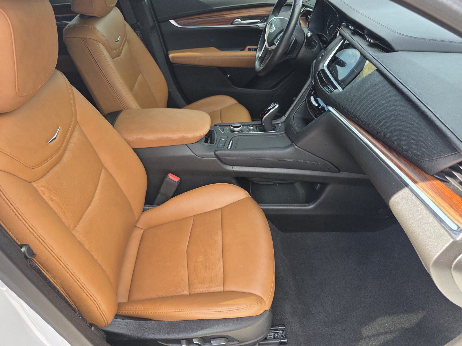 Used 2024 Cadillac XT5 Premium Luxury FWD image 3