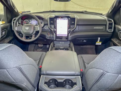 New 2026 RAM 1500 4x4 Crew Cab image 24