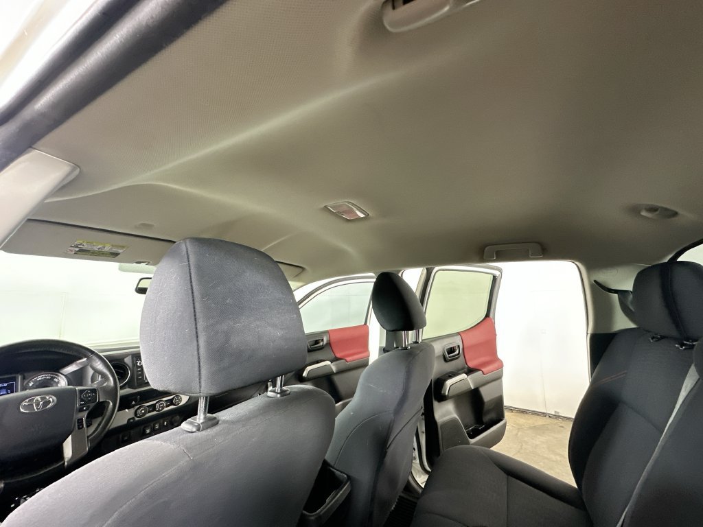 Used 2019 Toyota Tacoma SR5 RWD image 15