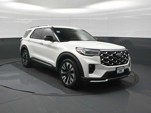 Certified 2026 Ford Explorer Platinum w/ LUX Leather Package AWD/4WD image 9