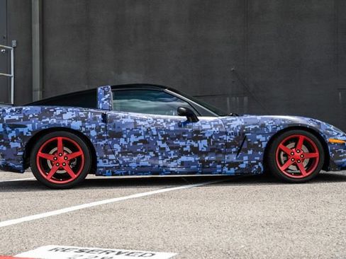 Used 2006 Chevrolet Corvette Coupe w/ Preferred Equipment Group image 13