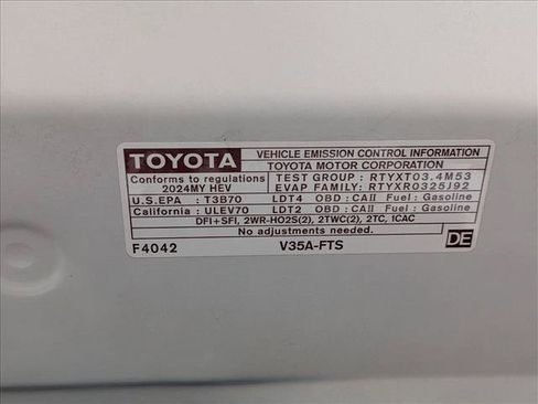 Used 2024 Toyota Tundra Limited AWD/4WD image 22