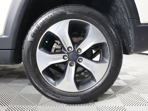 Used 2019 Jeep Compass Latitude w/ Popular Equipment Group image 8