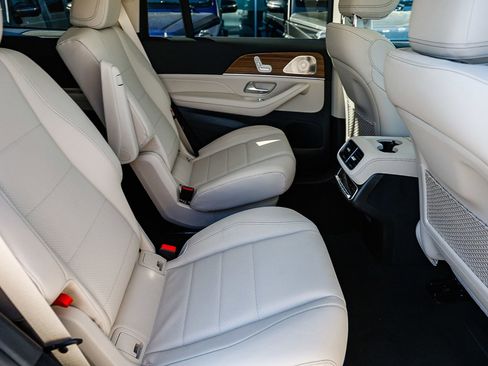New 2026 Mercedes-Benz GLS 450 4MATIC image 18