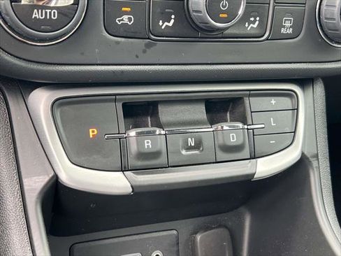 Used 2023 GMC Terrain SLE w/ Driver Convenience Package AWD/4WD image 33