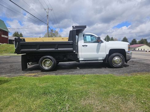 Used 2018 Chevrolet Silverado 3500 W/T w/ WT Convenience Package AWD/4WD image 4