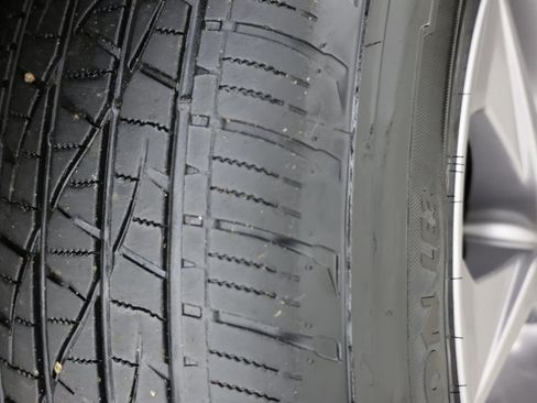 Used 2021 Toyota Sienna XLE image 15