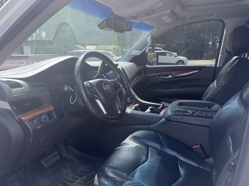 Used 2015 Cadillac Escalade ESV Premium RWD image 5